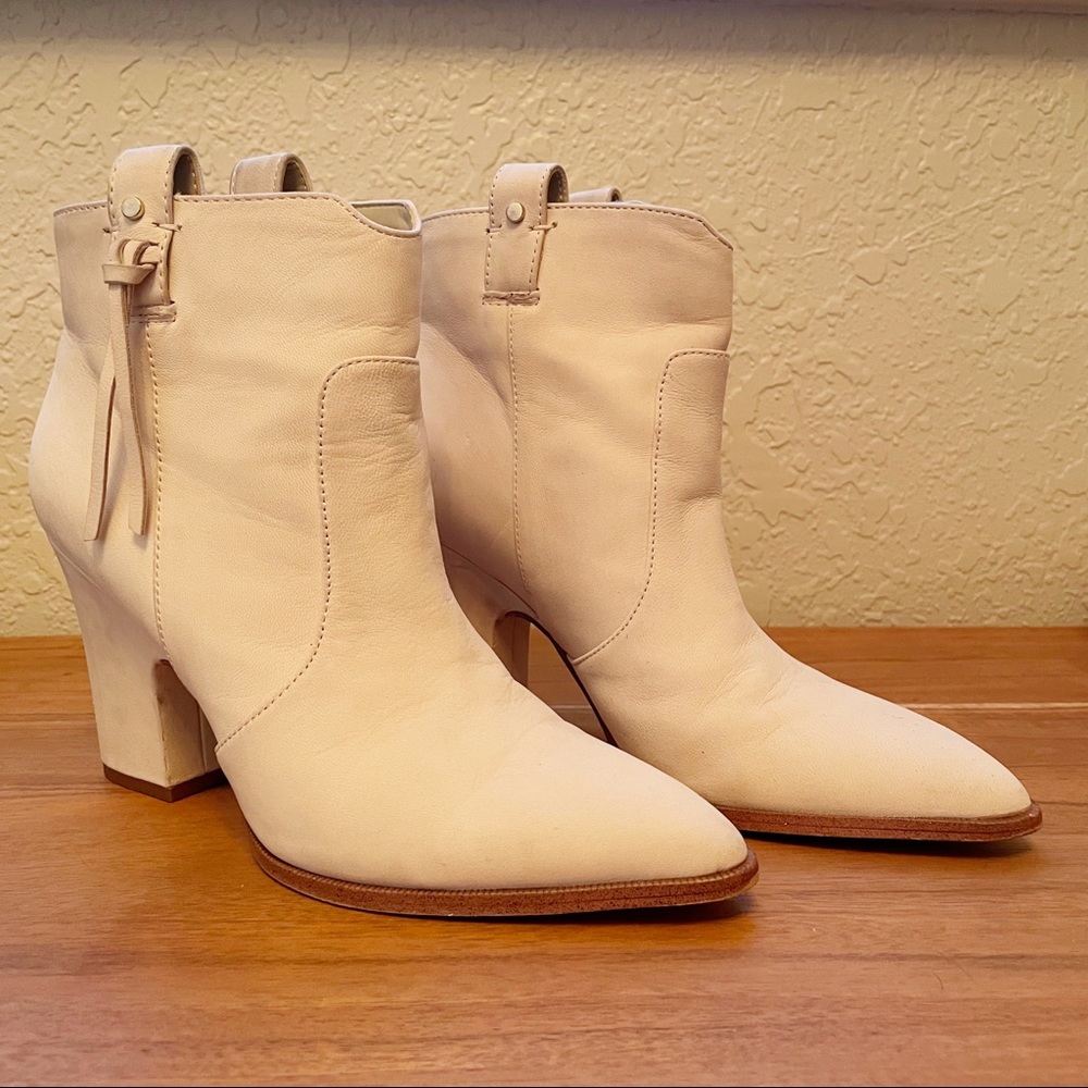 Sam Edelman Niomi Bootie